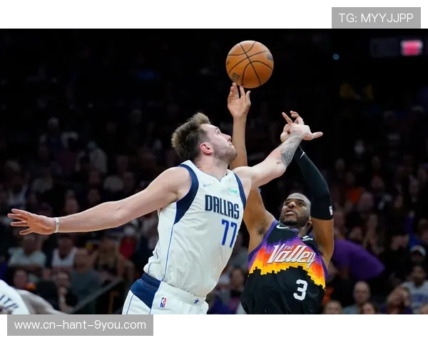 太阳与独行侠展开激烈对决 保罗与东契奇谁能带队走得更远