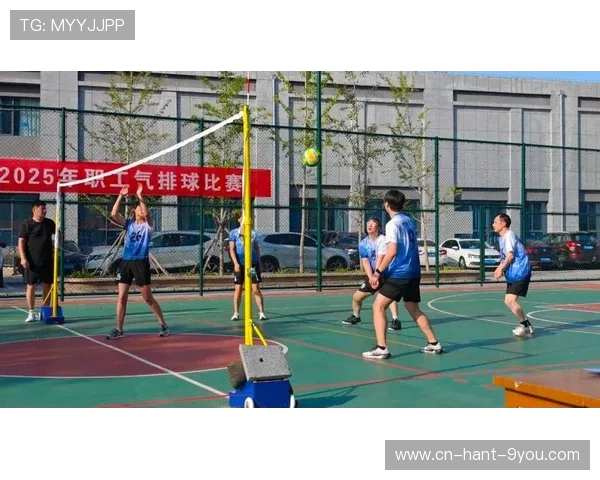 激情燃烧赛场奋力拼搏展风采凝聚力量共谱体育精彩篇章 激情燃烧赛场奋力拼搏展风采凝聚力量共谱体育精彩篇章