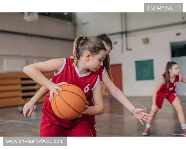 探寻篮球运动员成长之路与赛场拼搏精神及团队协作魅力深度解析