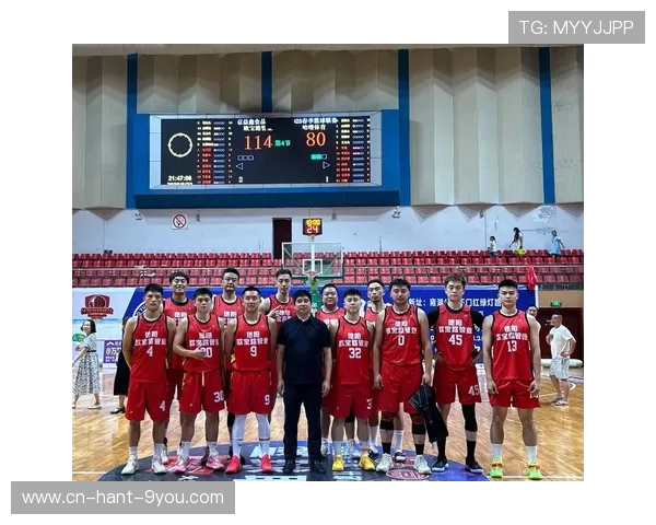 以篮球为纽带探索团队协作与青春激情的无限可能